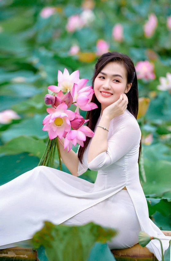 Cựu Giám đốc ngân hàng mới đăng quang Hoa hậu Trái Đất Việt Nam 2024 là ai? Cựu Giám đốc ngân hàng mới đăng quang Hoa hậu Trái Đất Việt Nam 2024 là ai?