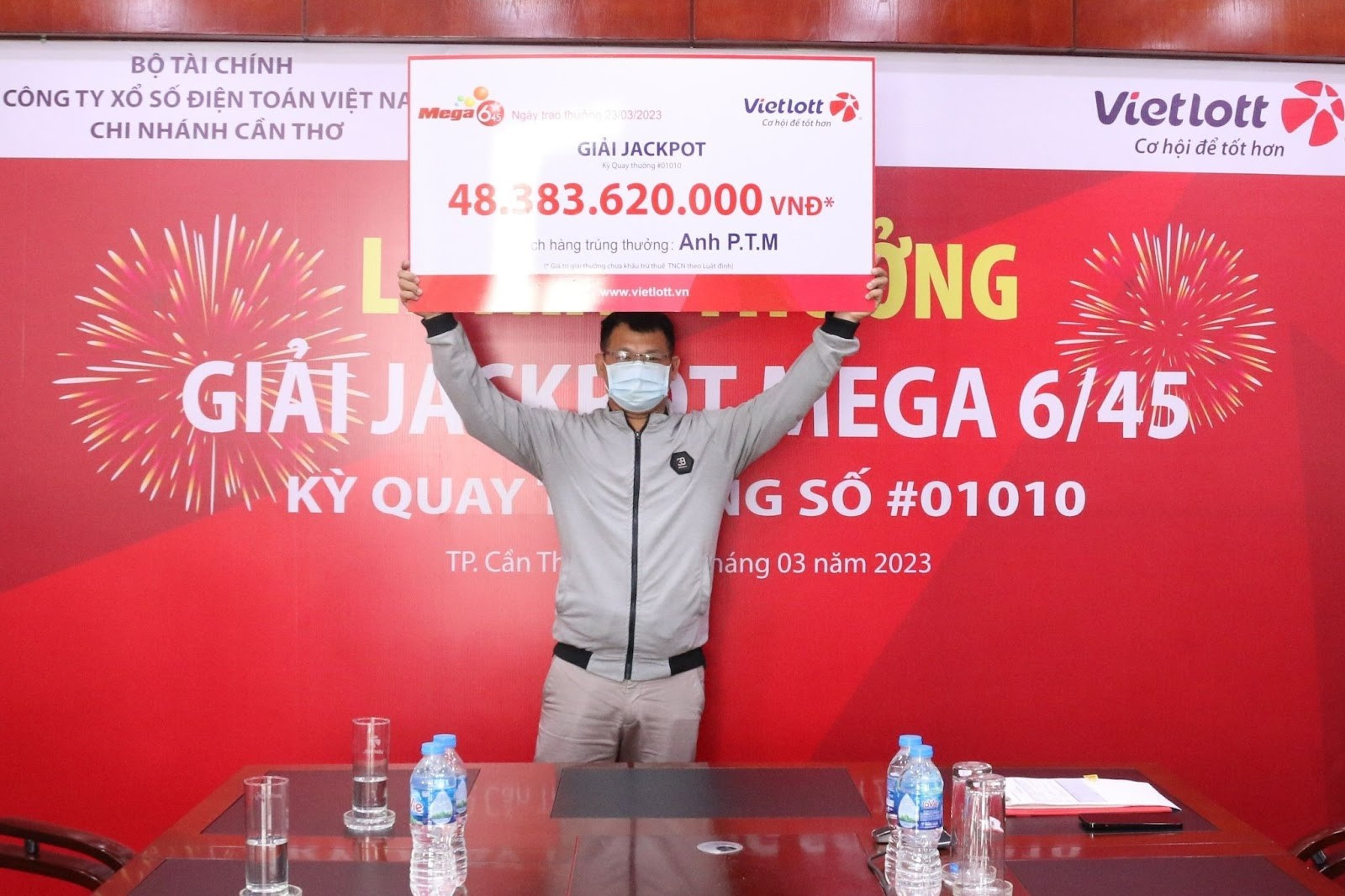 VIETLOTT TRAO THƯỞNG GIẢI JACKPOT MEGA 6/45 TRỊ GI&Aacute; HƠN 48,3 TỶ ĐỒNG CHO CHỦ NH&Acirc;N THỨ 02