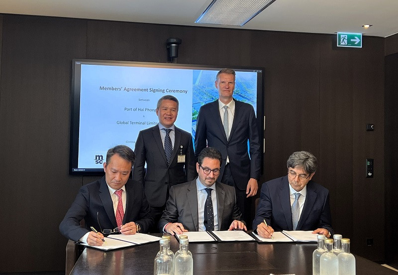 Lễ k&yacute; bi&ecirc;n bản th&agrave;nh lập li&ecirc;n doanh khai th&aacute;c