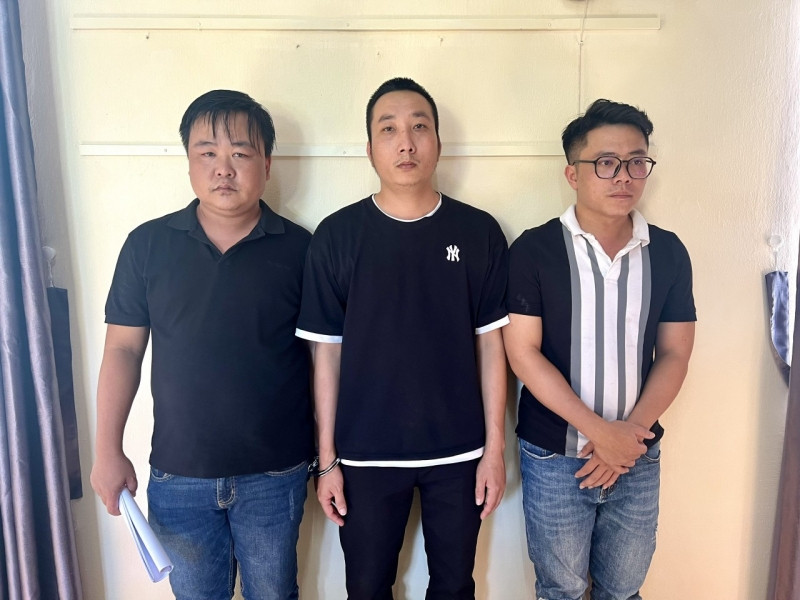&lsquo;Chi&ecirc;u&rsquo; mới: L&agrave;m giả CMND để lập t&agrave;i khoản ng&acirc;n h&agrave;ng b&aacute;n kiếm lời