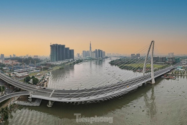 Thu nhập b&igrave;nh qu&acirc;n đầu người TPHCM sắp đạt 8.500 USD? ảnh 2