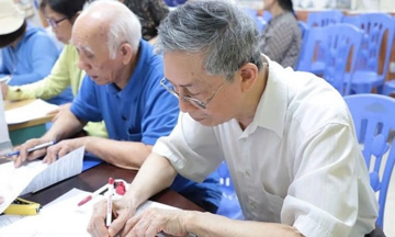 Nghỉ hưu năm 2025, đóng BHXH đủ 32 năm, lương hưu mỗi tháng nhận được bao nhiêu?
