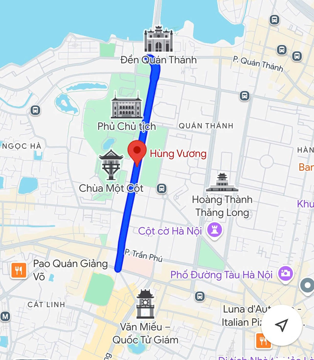 Tuyến đường c&oacute; phong thủy đẹp chạy thẳng qua quảng trường lớn nhất Việt Nam, mang t&ecirc;n nh&acirc;n vật người Việt Nam t&ocirc;n thờ - ảnh 1