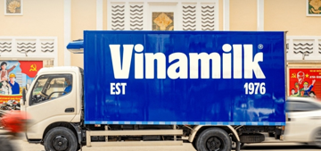 Vinamilk (VNM) cán mốc doanh thu kỷ lục 61.800 tỷ đồng trong năm 2024