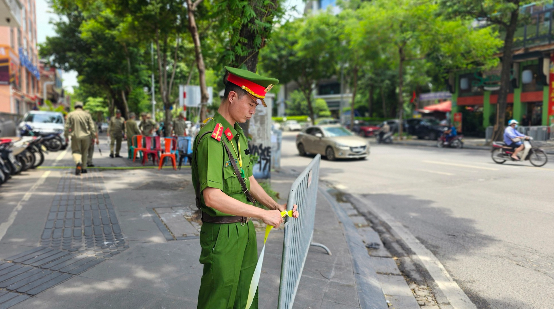 Tết Nguy&ecirc;n đ&aacute;n 2025, H&agrave; Nội tạm cấm những tuyến đường n&agrave;o?- Ảnh 1.