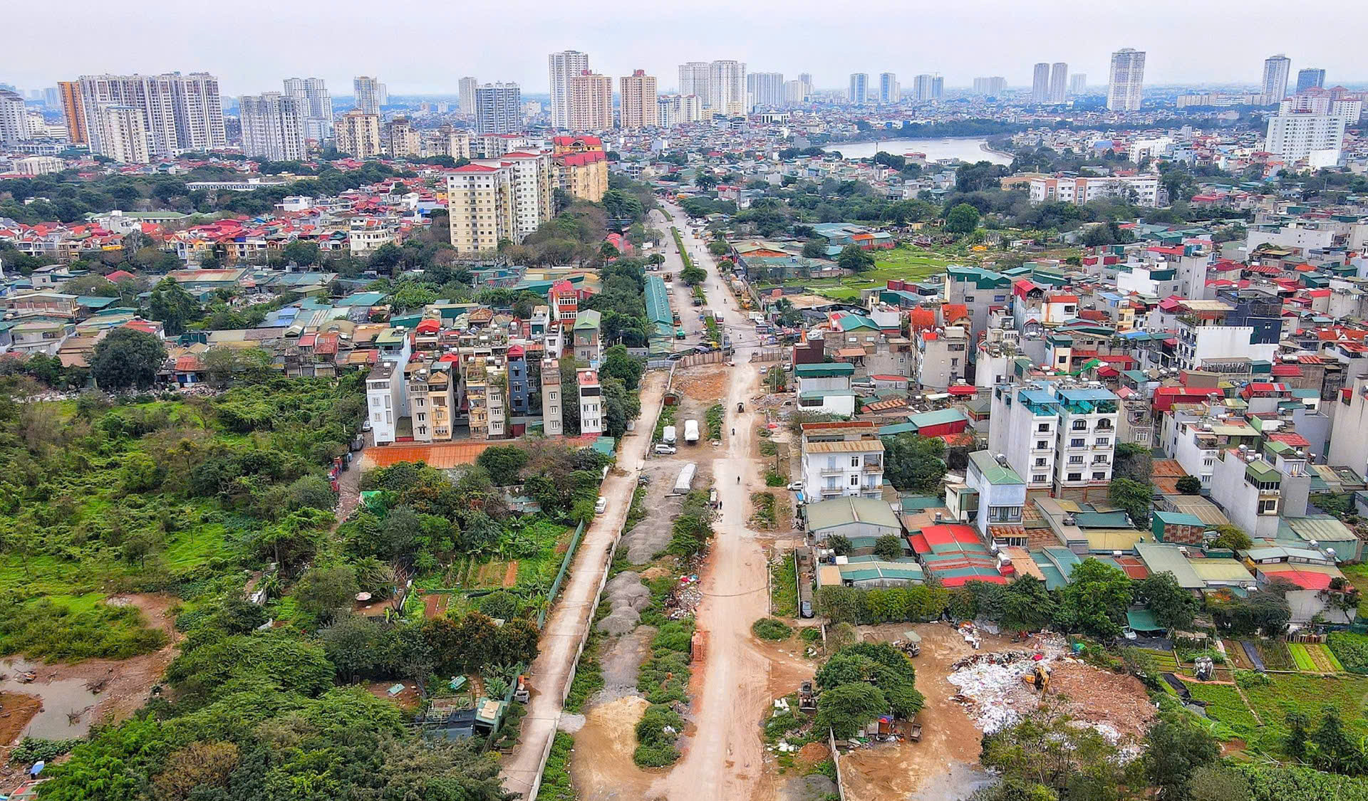 Giải ng&acirc;n hơn 1.800 tỷ đồng bồi thường giải ph&oacute;ng mặt bằng tuyến v&agrave;nh đai quan trọng qua địa b&agrave;n &lsquo;th&agrave;nh phố trong th&agrave;nh phố&rsquo; đầu ti&ecirc;n của Việt Nam- Ảnh 1.