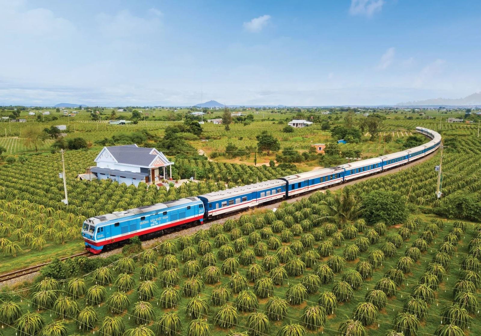 Chỉ 3 năm nữa, Việt Nam sẽ c&oacute; toa t&agrave;u kh&aacute;ch vận tốc 120km/h- Ảnh 1.