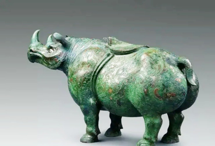 Đang đ&agrave;o đất, l&atilde;o n&ocirc;ng ph&aacute;t hiện vật thể lạ, chuy&ecirc;n gia khẳng định l&agrave; 'b&aacute;u vật cổ' hơn 3.000 tỷ đồng - ảnh 2