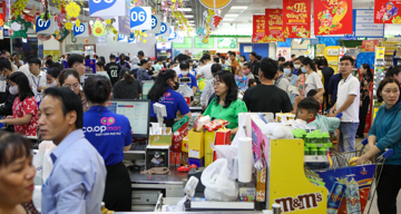 Siêu thị đông 'ná thở', khách đi nhiều lần chưa mua đủ hàng Tết