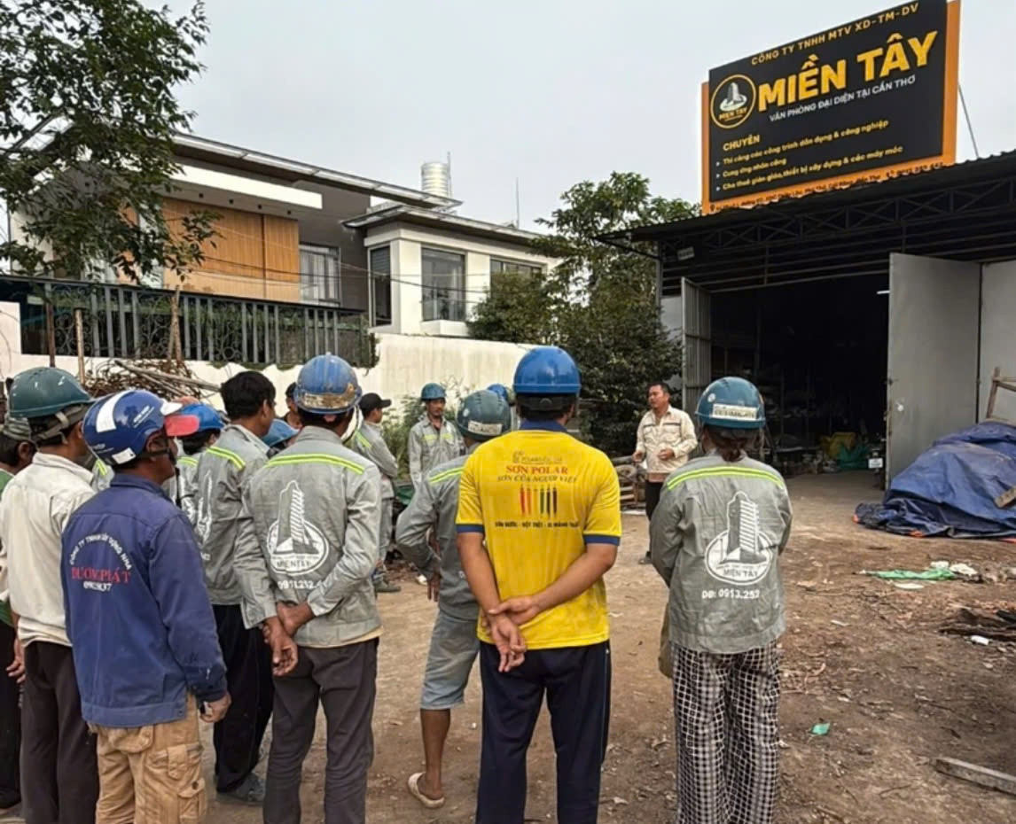 Đại gia xăng dầu miền T&acirc;y nợ tiền, nhiều c&ocirc;ng nh&acirc;n bật kh&oacute;c khi nghĩ về c&aacute;i Tết thiếu thốn của gia đ&igrave;nh