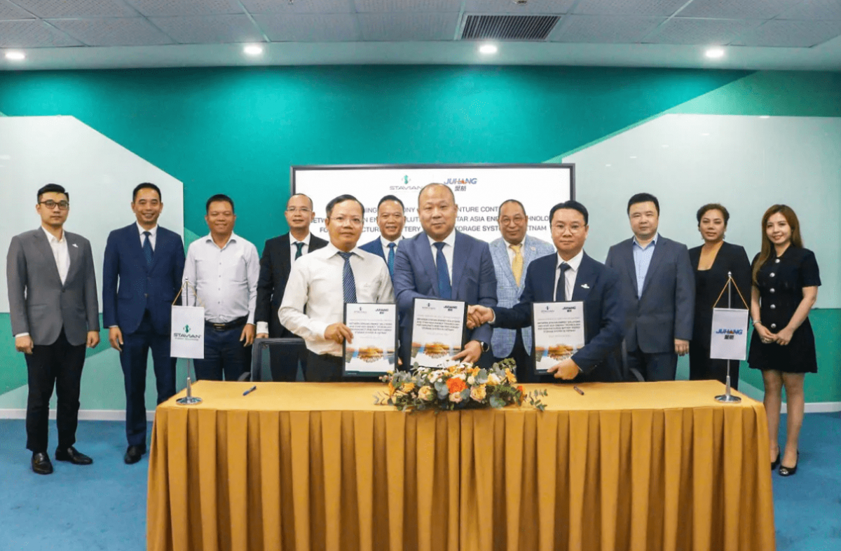 Việt Nam sắp c&oacute; dự &aacute;n sản xuất hệ thống lưu trữ năng lượng, thiết bị sạc xe điện trị gi&aacute; 22 triệu USD