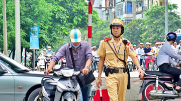 Mức xử phạt mới đối với lỗi không gương xe máy mới nhất, di chuyển ngày Tết lưu ý