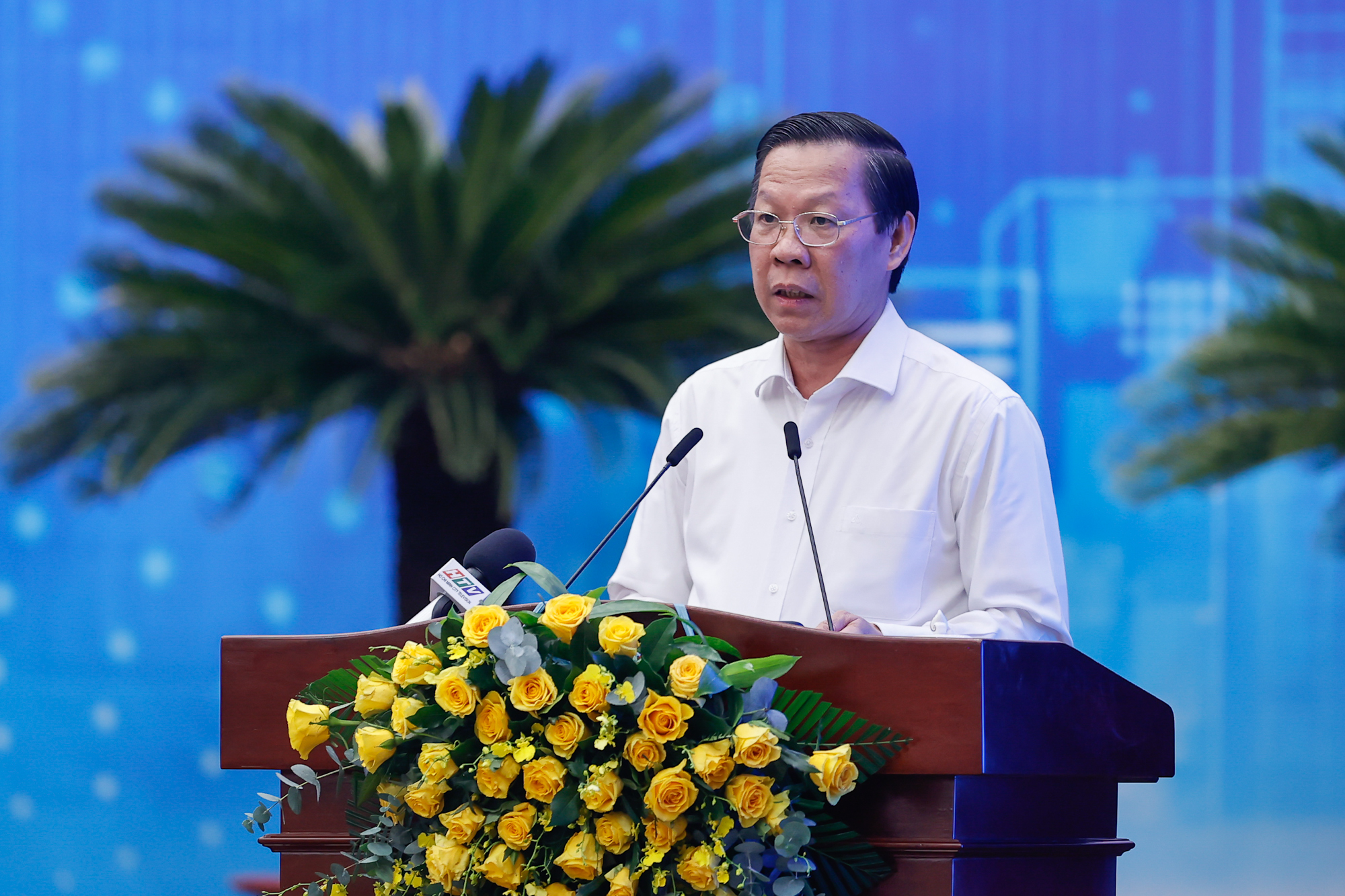 Thủ tướng: Nh&igrave;n xa tr&ocirc;ng rộng, nghĩ s&acirc;u l&agrave;m lớn khi triển khai Quy hoạch TPHCM- Ảnh 4.