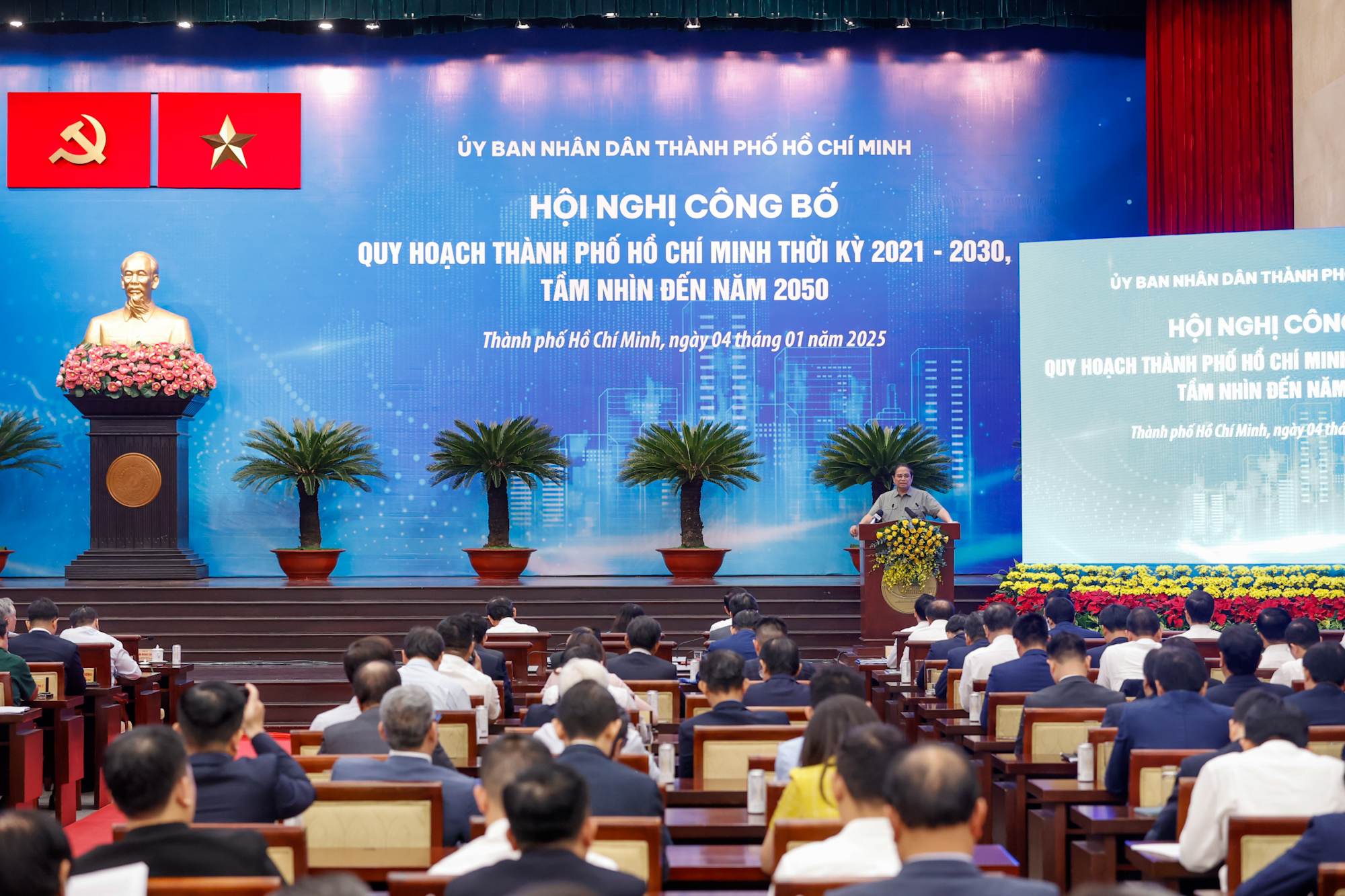 Thủ tướng: Nh&igrave;n xa tr&ocirc;ng rộng, nghĩ s&acirc;u l&agrave;m lớn khi triển khai Quy hoạch TPHCM- Ảnh 2.