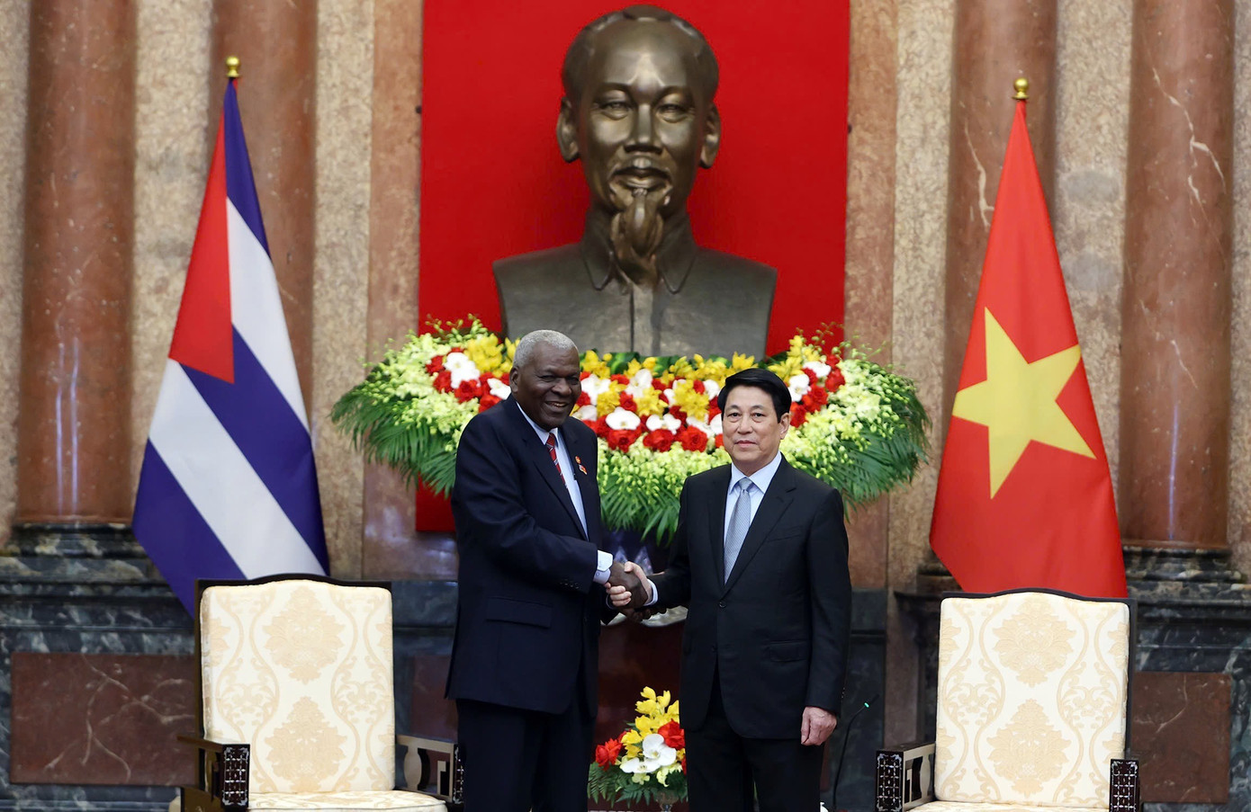 Chủ tịch Quốc hội Cuba Esteban Lazo Hernandez hội kiến Chủ tịch nước Lương Cường. Ảnh: Như Ý. img-0290.jpg