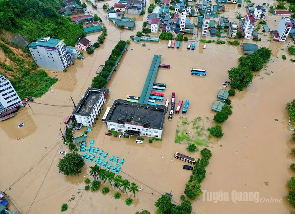 Nhiều xã, phường ở Tuyên Quang ngập lụt, sạt lở nghiêm trọng - ảnh 3