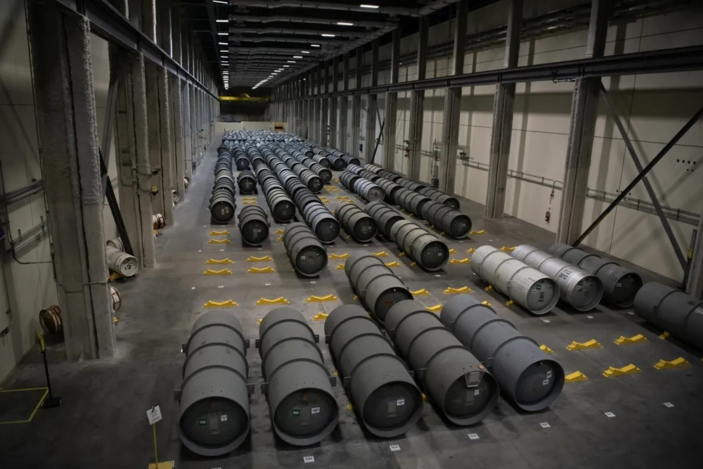 Ép đồng minh phải cắt dầu Nga, Mỹ vẫn ồ ạt nhập khẩu uranium làm giàu từ Nga - ảnh 1