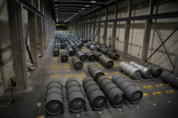 Ép đồng minh phải cắt dầu Nga, Mỹ vẫn ồ ạt nhập khẩu uranium làm giàu từ Nga