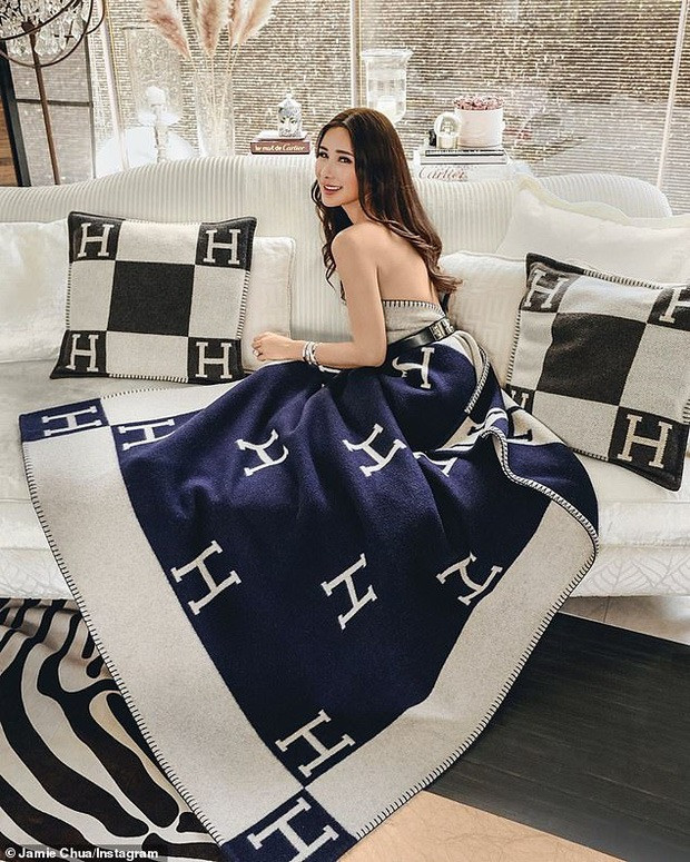 Bên trong dinh thự thiên đường ven biển của phú bà 'con cưng Hermès' được cấp 10 tỷ/tháng- Ảnh 1. Bên trong dinh thự thiên đường ven biển của phú bà 'con cưng Hermès' được cấp 10 tỷ/tháng- Ảnh 1.