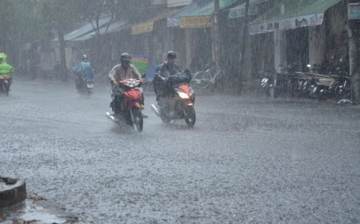 Hà Nội mưa lớn, hơn 1.000 cú sét đánh xuống trong 1 giờ đồng hồ