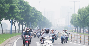 Lý giải hiện tượng sương mù dày đặc ở TPHCM sáng nay