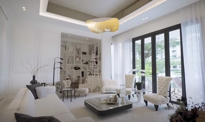 Bên trong dinh thự thiên đường ven biển của phú bà 'con cưng Hermès' được cấp 10 tỷ/tháng- Ảnh 5. Bên trong dinh thự thiên đường ven biển của phú bà 'con cưng Hermès' được cấp 10 tỷ/tháng- Ảnh 5.