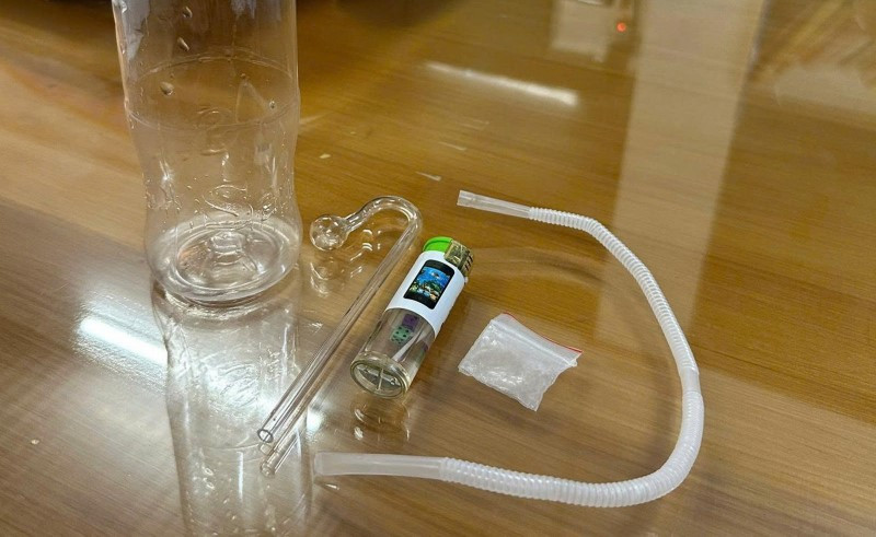 Tạm giữ 4 thanh niên sử dụng ma túy trong chùa - ảnh 2