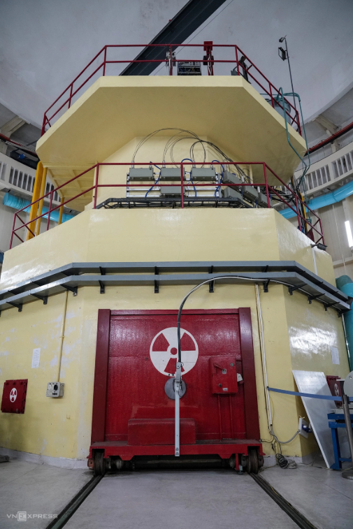 Lò phản ứng hạt nhân đầu tiên của Việt Nam: Có sự góp mặt của Mỹ và Liên Xô, mỗi năm cung ứng tới 1.500Ci thuốc phóng xạ- Ảnh 2.