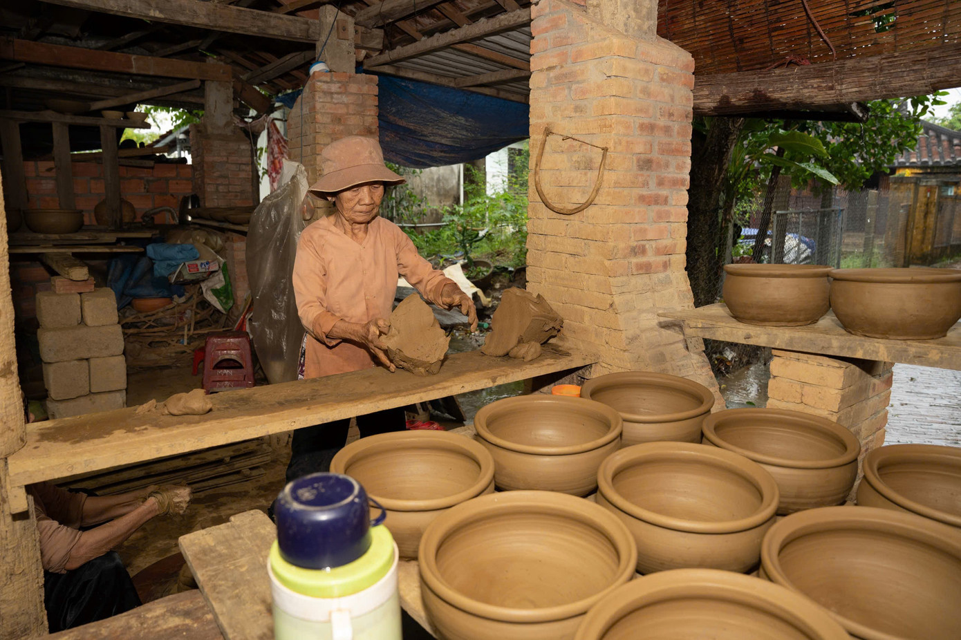 Làng gốm Thanh Hà - nguoi-dan-lang-gom-thanh-ha.jpg