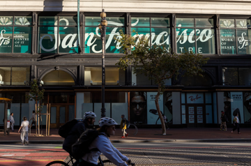 Trung tâm thương mại sầm uất hóa 'thị trấn ma', lỗ hàng chục triệu USD mỗi năm