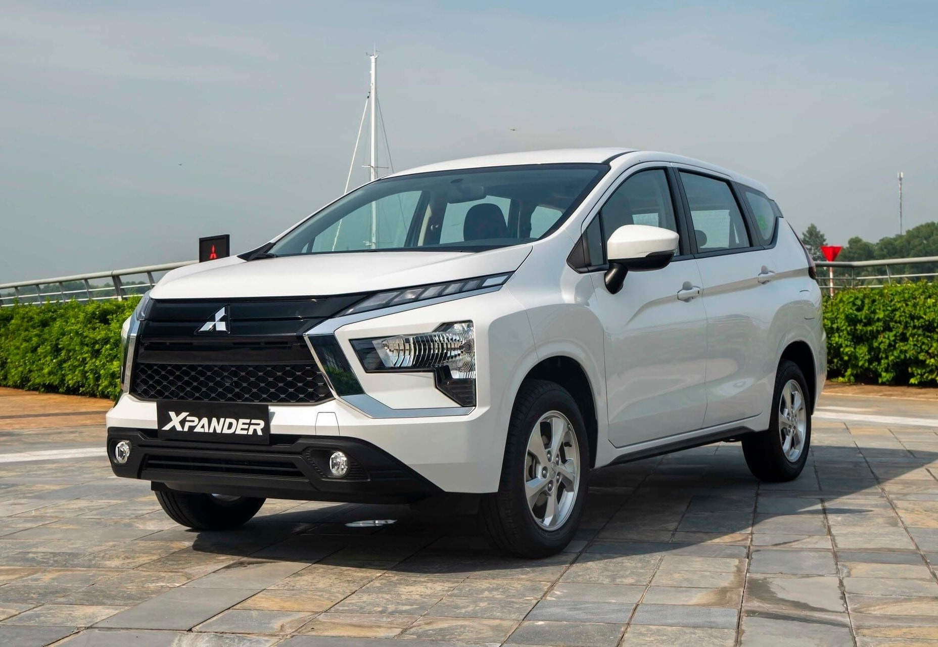 Mitsubishi Xpander đang là mẫu MPV bán chạy tại thị trường Việt Nam. Nếu Kia Carens Clavis được bán tại tại nước ta với giá 420 triệu đồng hứa hẹn sẽ hút khách. Ảnh: Tổng hợ