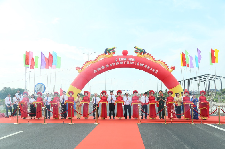 Chính thức thông xe tuyến đường nghìn tỷ tại Thái Bình cũ- Ảnh 1. Chính thức thông xe tuyến đường nghìn tỷ tại Thái Bình cũ- Ảnh 1.