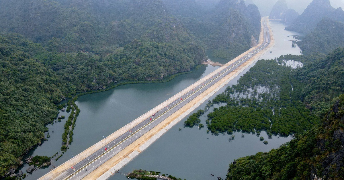Hầm xuyên núi nằm trên tuyến đường bao biển có phong cảnh đẹp nhất Việt Nam: Thiết kế đặc biệt, kết nối 2 di sản, có 'bóng dáng' của vua hầm Đèo Cả- Ảnh 5.