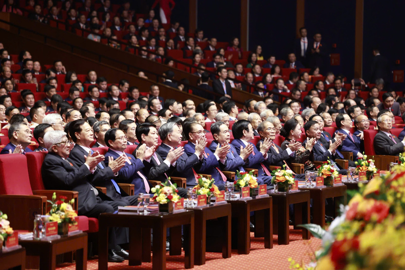 Tổng Bí thư Tô Lâm và các đồng chí lãnh đạo, nguyên lãnh đạo Đảng, Nhà nước dự Đại hội. 1310cp4.jpg