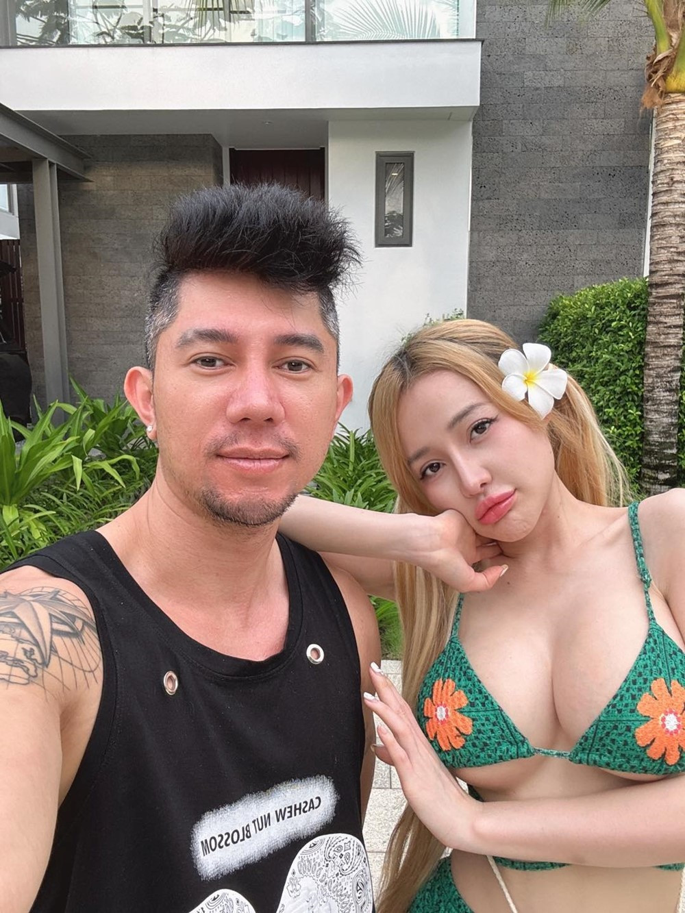 Ngân 98 và loạt lùm xùm trước khi bị bắt: 'Nữ hoàng thị phi' trên MXH, bị cấm diễn 4 tháng vì mặc hở - ảnh 5