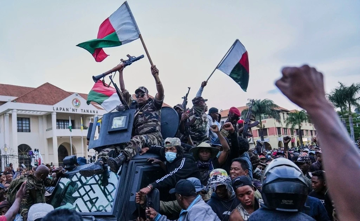 Tổng thống Madagascar báo động đảo chính giữa làn sóng biểu tình kiểu Nepal