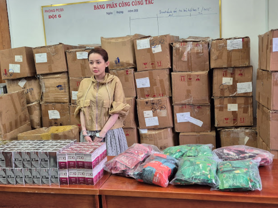 Số tiền 'khủng' DJ Ngân 98 thu về từ kinh doanh hàng giả - ảnh 1