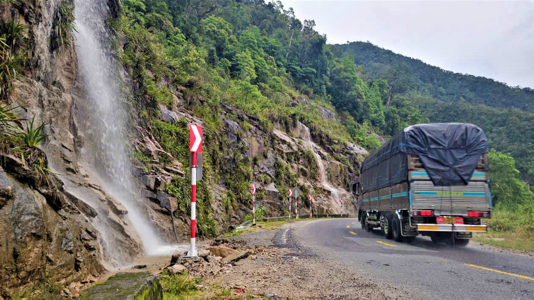 Cung đèo hiểm trở dài bậc nhất Việt Nam, rút ngắn 1/3 quãng đường Nha Trang - Đà Lạt sắp hoàn thành khắc phục sạt lở- Ảnh 3.