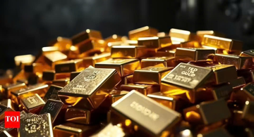 Giá vàng tăng dựng đứng rồi bất ngờ rơi khỏi đỉnh lịch sử: Điều gì đã xảy ra?
