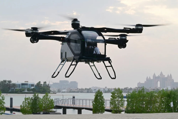 Ô tô bay giá 7 tỷ đồng của Trung Quốc khiến giới siêu giàu phát sốt