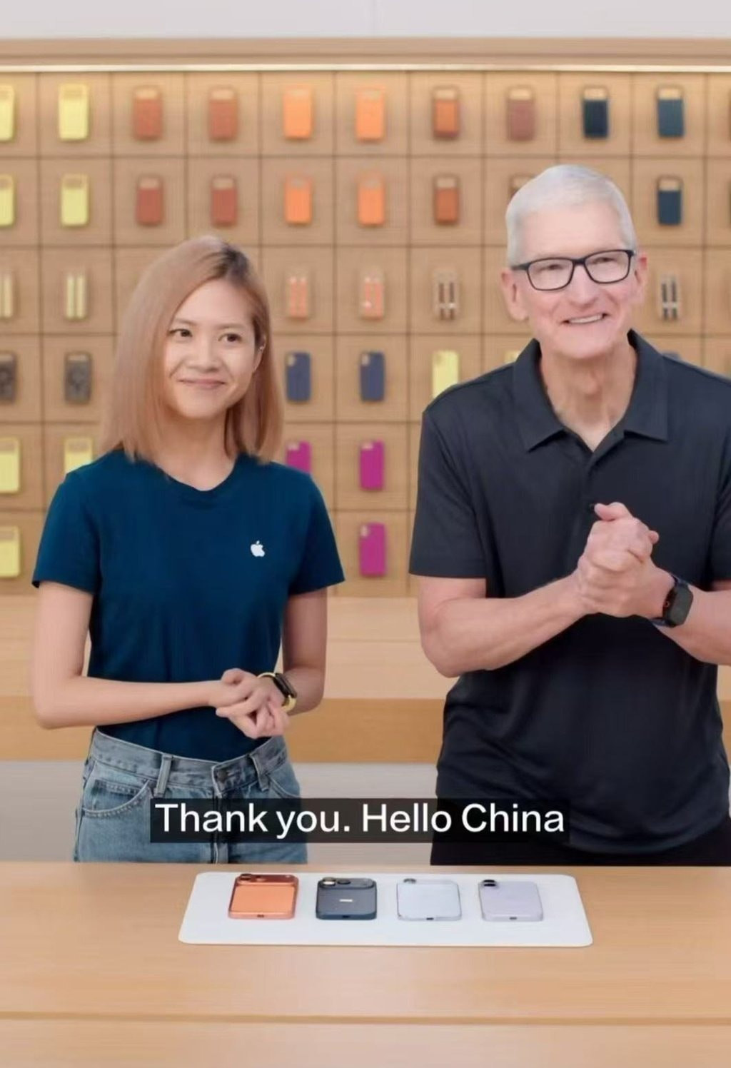 ceo-apple-livestream-ban-dien-thoai-1.jpg