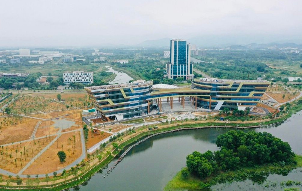 Thành phố đang chủ động xây dựng các cơ chế, chính sách thu hút đầu tư linh hoạt và hiệu quả, tập trung ưu đãi tại các khu công nghiệp, khu công nghệ cao Hòa Lạc, ưu tiên các lĩnh vực công nghệ cao, dịch vụ chất lượng cao.