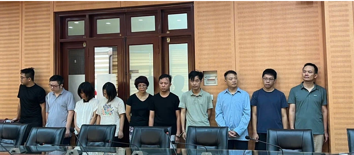 Nghiêm trọng chẳng kém vụ Shark Bình: ‘Bà trùm’ lừa đảo hơn 7 tỷ USD, 130.000 nhà đầu tư mòn mỏi đòi tiền - ảnh 2