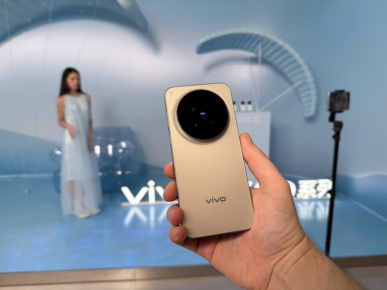 vivo-x300-pro-2.jpg