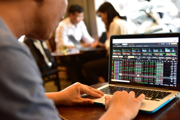 Nhận định chứng khoán 16/10: Thận trọng phiên đáo hạn phái sinh