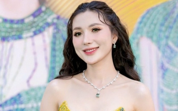 Ngân Collagen có động thái lạ - ảnh 1