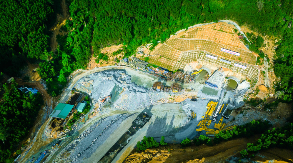 Hầm xuyên núi dài nhất tuyến cao tốc Khánh Hòa - Buôn Ma Thuột do Đèo Cả thi công chính thức đào thông nhánh trái- Ảnh 2.