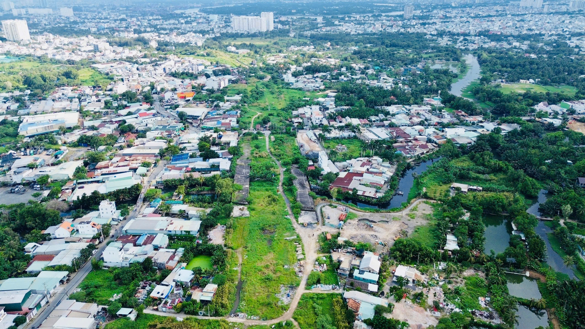 Thành phố giàu nhất Việt Nam sắp tái khởi công đường vành đai dang dở nhiều năm, giải cứu kẹt xe nội đô- Ảnh 1.