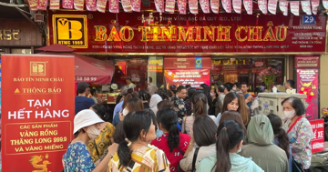 Giá vàng vượt mọi dự báo, khuyến nghị người dân thận trọng