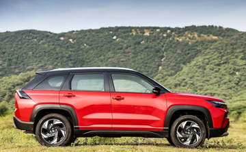 Suzuki ‘chơi nước cờ hiểm’ khi ra mắt mẫu SUV giá chỉ 300 triệu: Đẹp hơn Xforce, an toàn 5 sao, xăng ăn như ngửi, có 25.000 người đã ‘chốt’